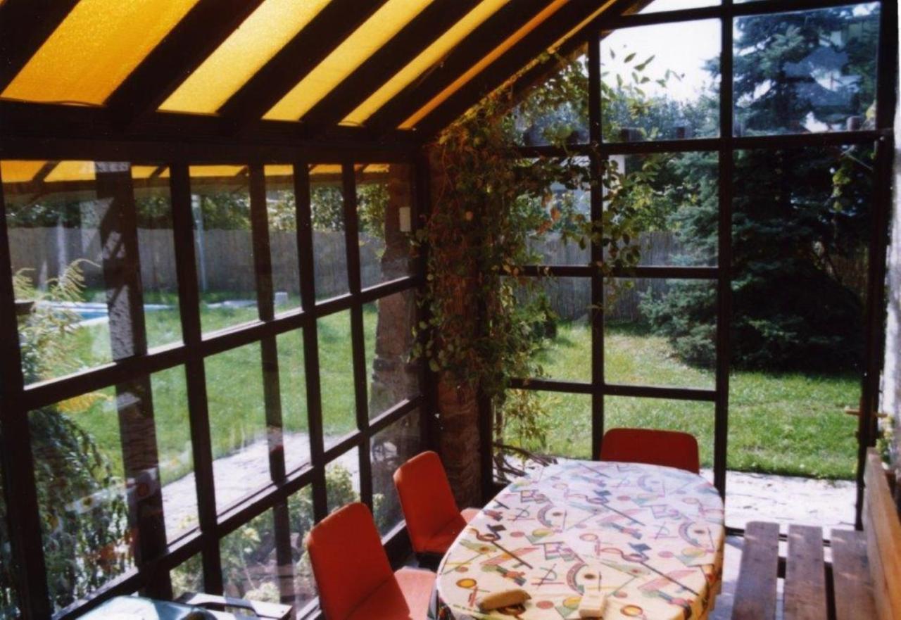 Haus Veronika Zamardi Luaran gambar
